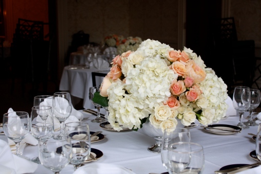 Peach and Ivory Table Design at the Union Club